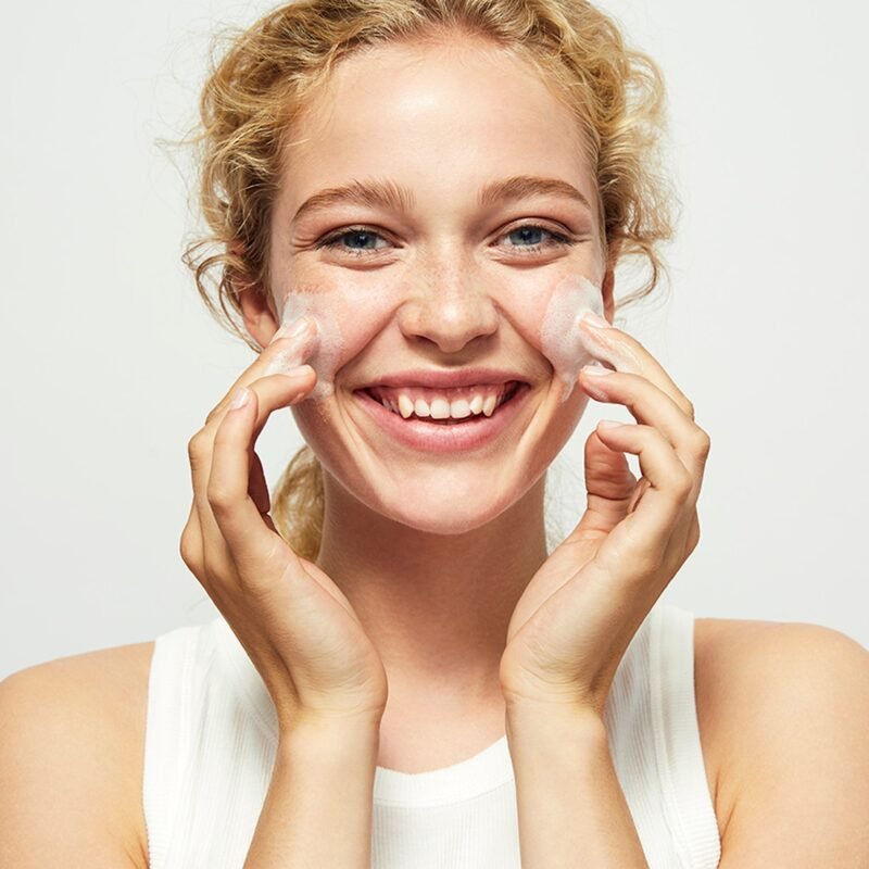 Purifying Gel Wash with Organic Tea Tree & Lime ( 125 ml ) - Image 5