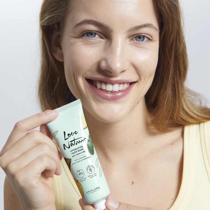 Hydrating Face Mask with Organic Aloe Vera & Pineapple ( 75 ml ) - Image 4