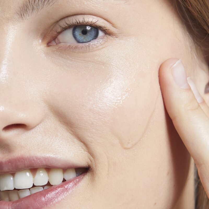 Hydrating Face Mask with Organic Aloe Vera & Pineapple ( 75 ml ) - Image 5