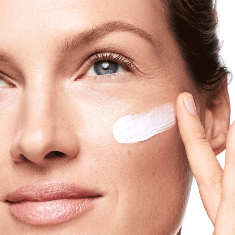 Age Revive Day Cream SPF 15 ( 50 ml ) - Image 5